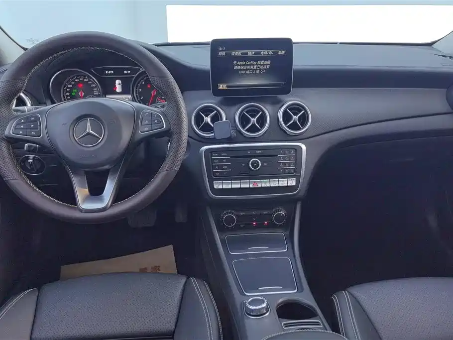 Mercedes-Benz GLA 2018 — фото 12