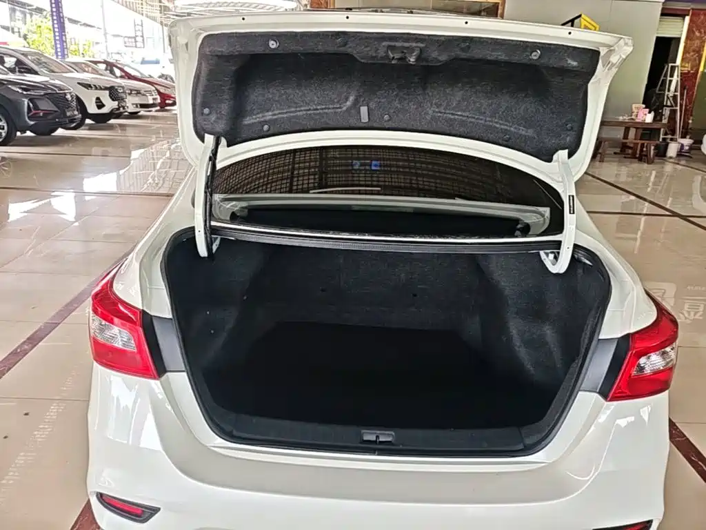 Nissan Sylphy 2023 — фото 19