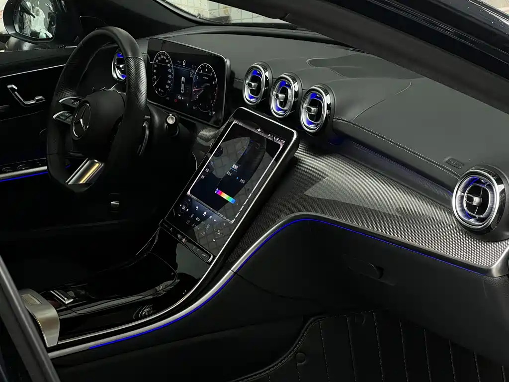 Mercedes-Benz C-Class 2023 — фото 19