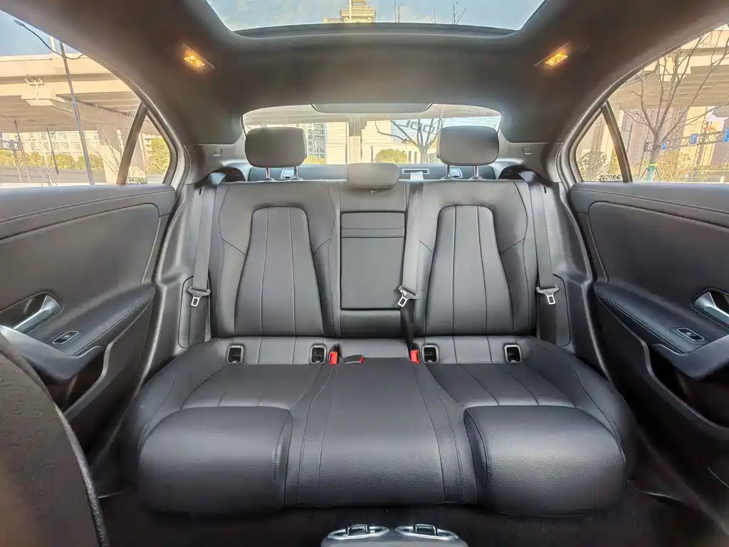 Mercedes-Benz A-Class 2021 — фото 25