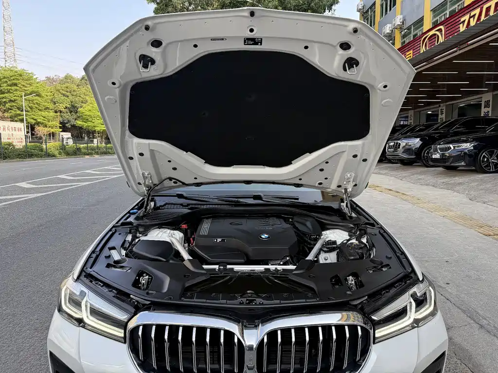 BMW 5 Series 2023 — фото 18