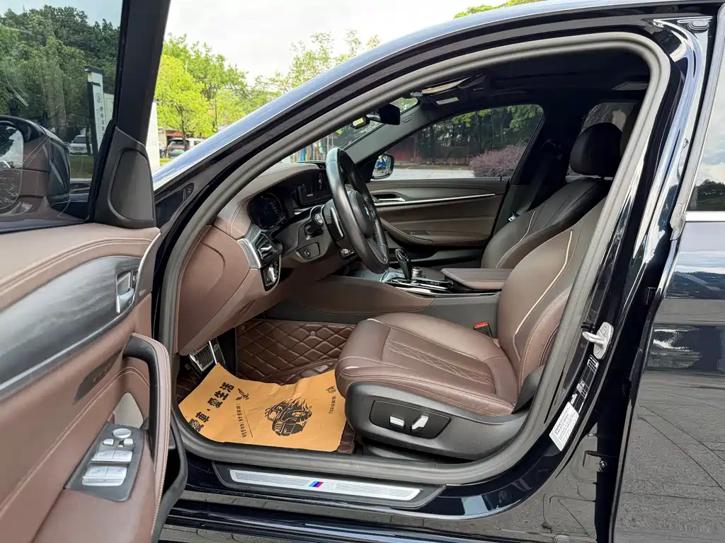 BMW 5 Series 2023