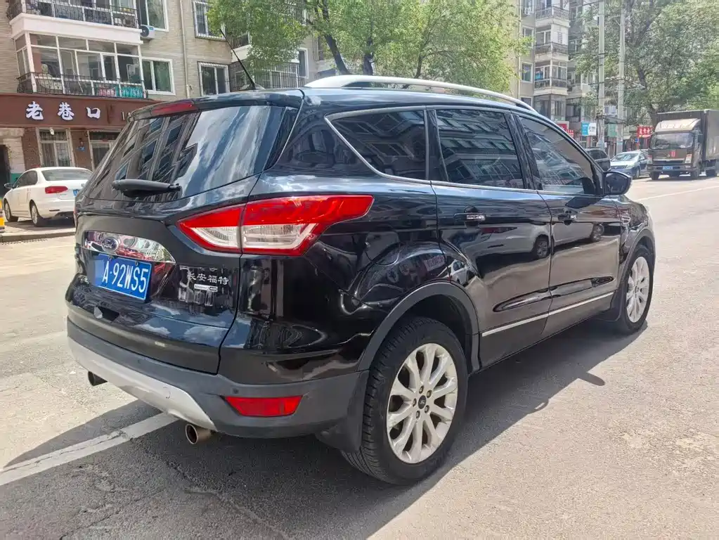 Ford Kuga 2015 — фото 6
