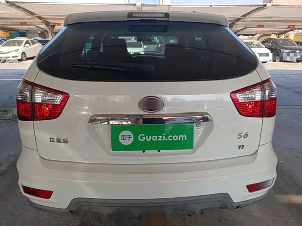 BYD S6 2014