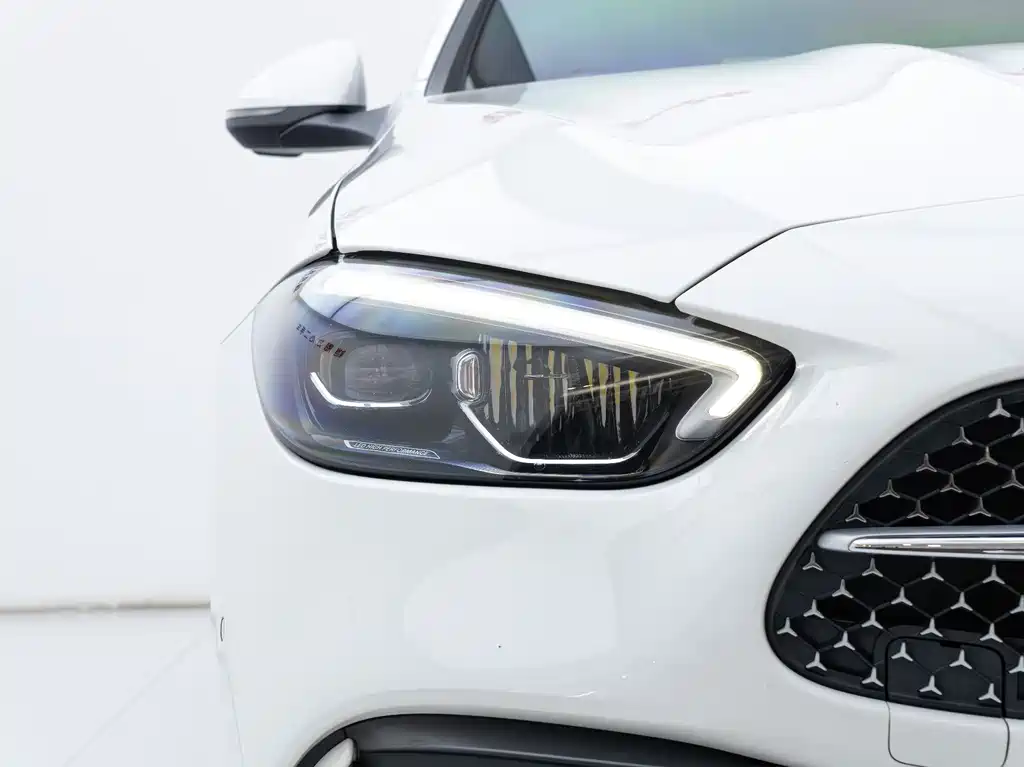 Mercedes-Benz C-Class 2023 — фото 34