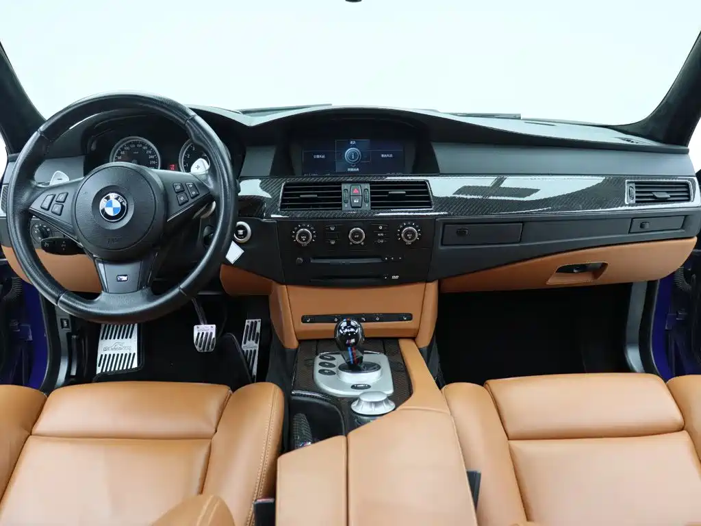 BMW M5 2006 — фото 13
