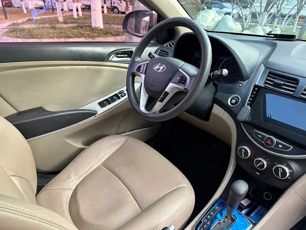 Hyundai Verna 2016 — фото 17
