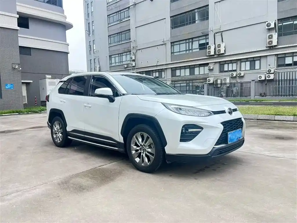 Toyota Wildlander 2021 — фото 1