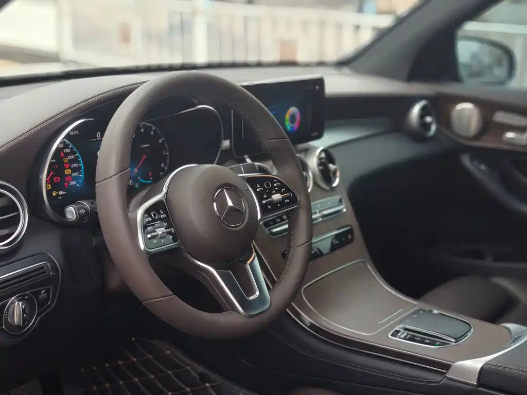 Mercedes-Benz GLC 2021