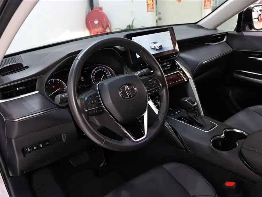 Toyota Venza 2024 — фото 10