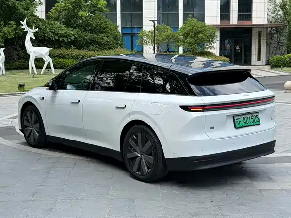 Li Auto i6 2025