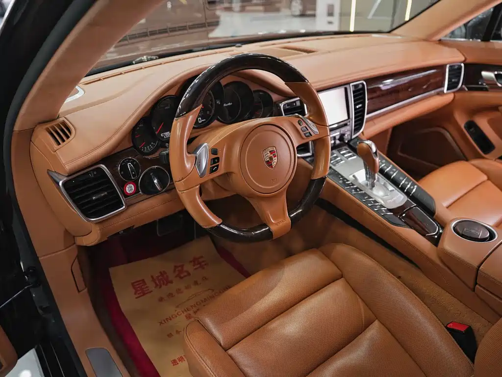 Porsche Panamera 2016 — фото 17