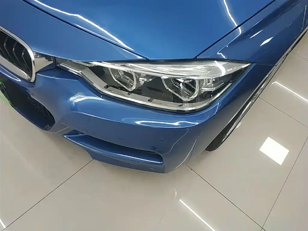 BMW 3 Series 2017 — фото 24