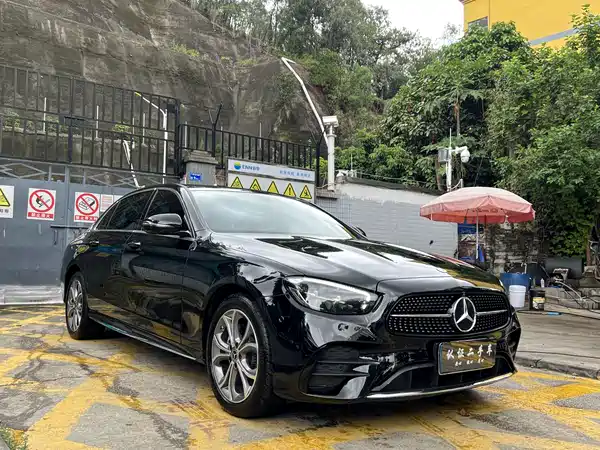 Mercedes-Benz E-Class 2022