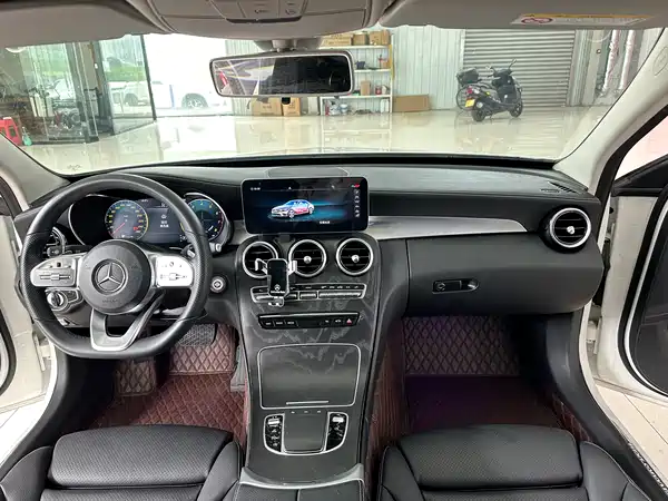 Mercedes-Benz C-Class 2020