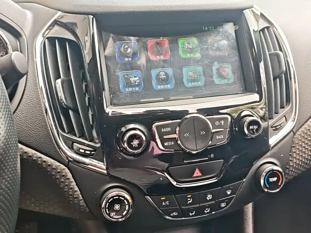 Chevrolet Cruze 2015 — фото 13
