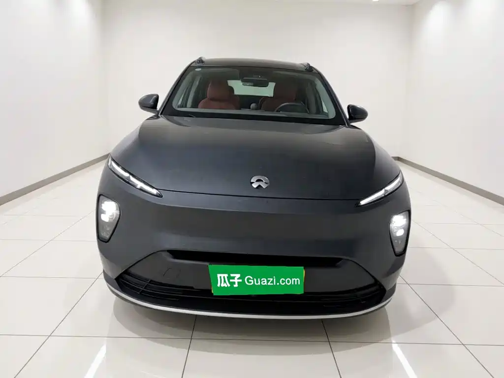 NIO ES8 2023