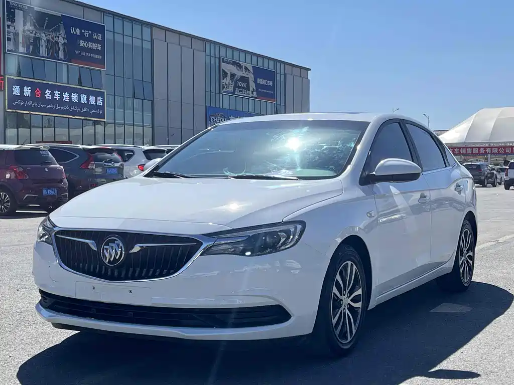 Buick Excelle 2019 — фото 1