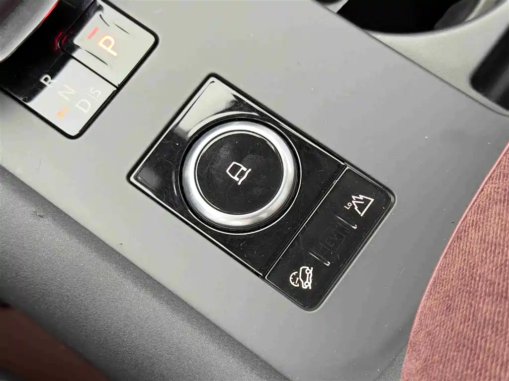 Land Rover Discovery 2024 — фото 14