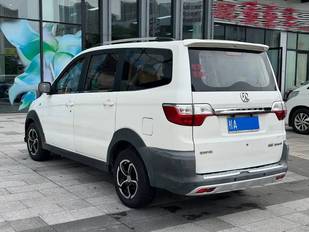 BAIC M30 2018 — фото 15