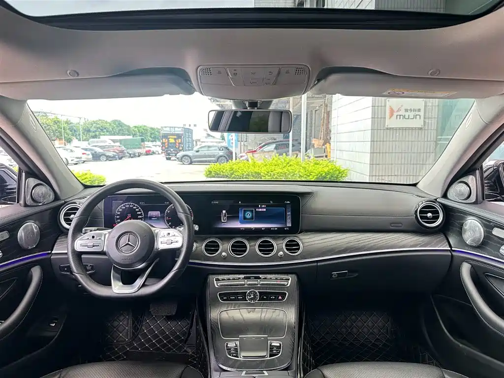 Mercedes-Benz E-Class 2019 — фото 11