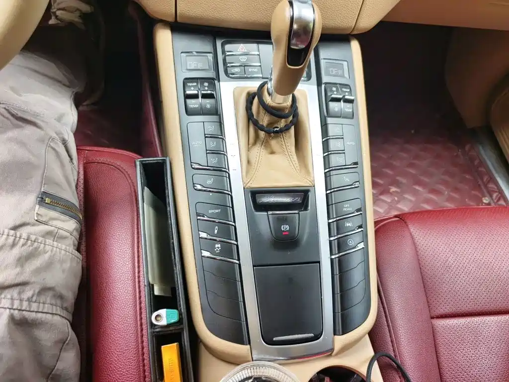 Porsche Macan 2016 — фото 15