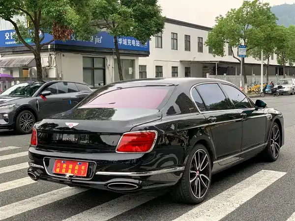 Bentley Flying Spur 2011