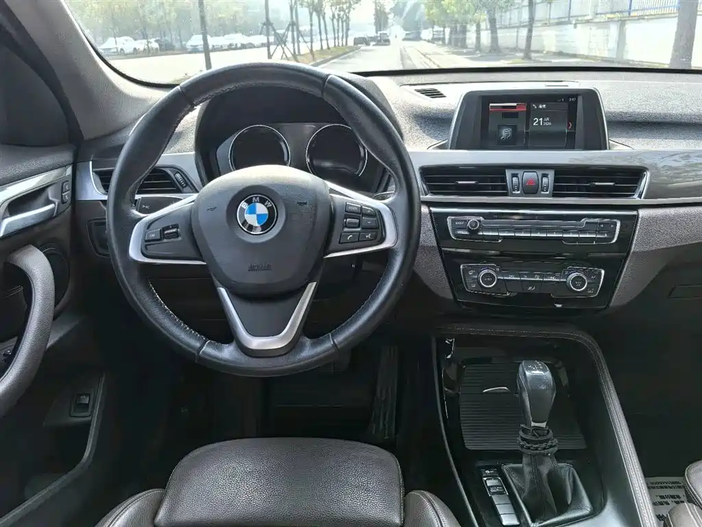 BMW X1 2018 — фото 17
