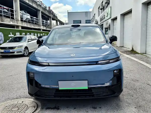 Leapmotor B10 2025