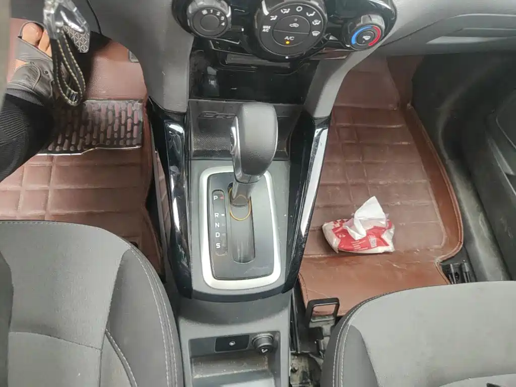 Ford EcoSport 2016 — фото 14