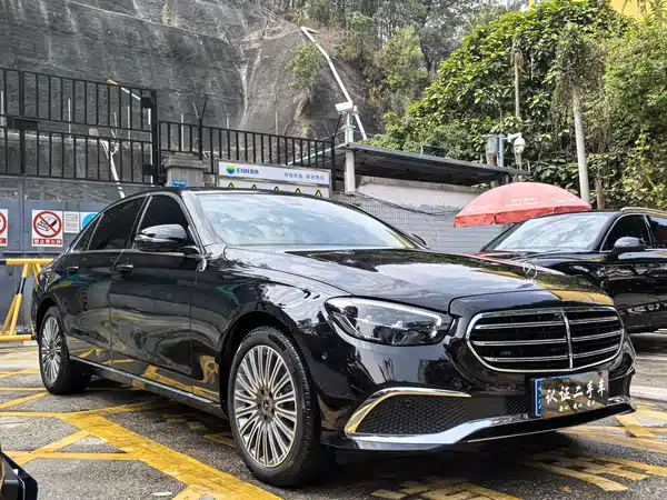 Mercedes-Benz E-Class 2022