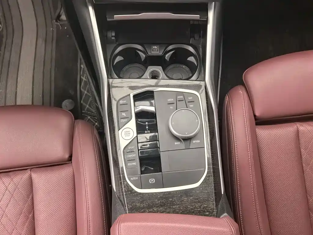 BMW 3 Series 2023 — фото 14