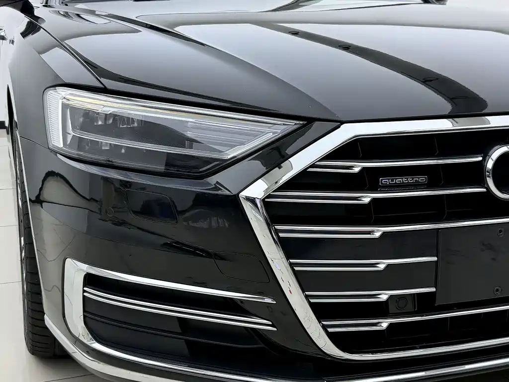 Audi A8 2019 — фото 24