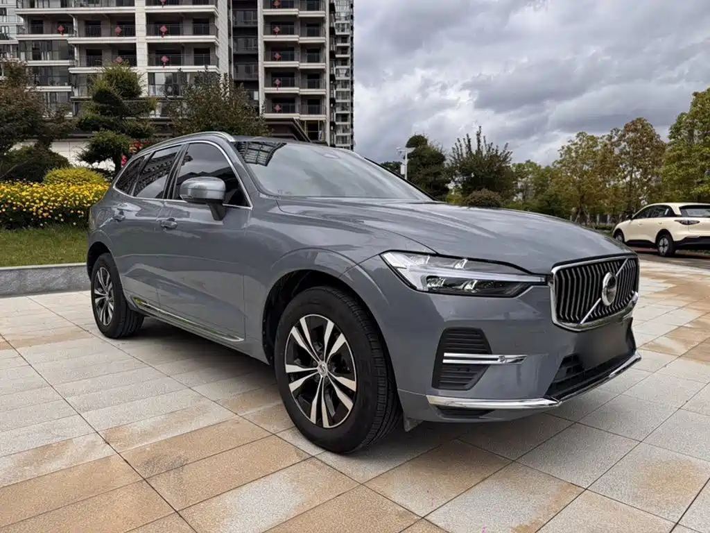 Volvo XC60 2022 — фото 16