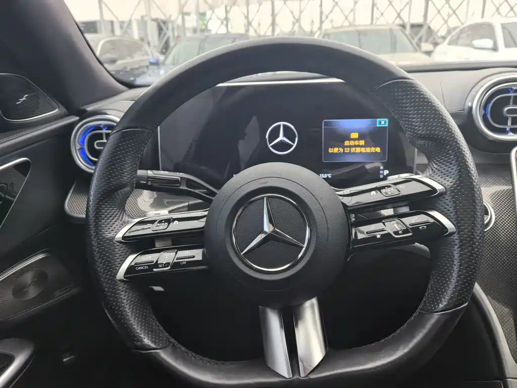 Mercedes-Benz C-Class 2023 — фото 28