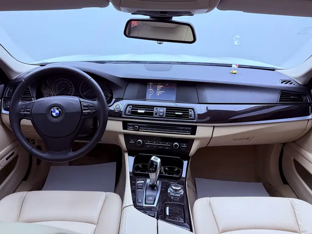 BMW 5 Series 2013 — фото 15