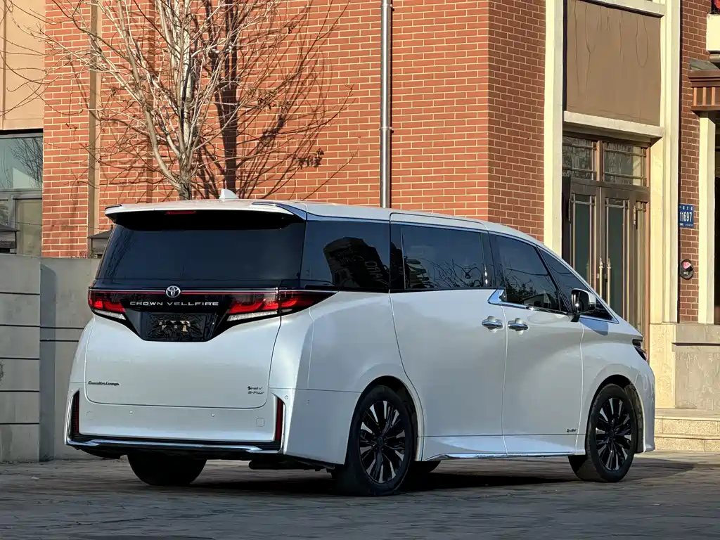 Toyota Vellfire 2024 — фото 6