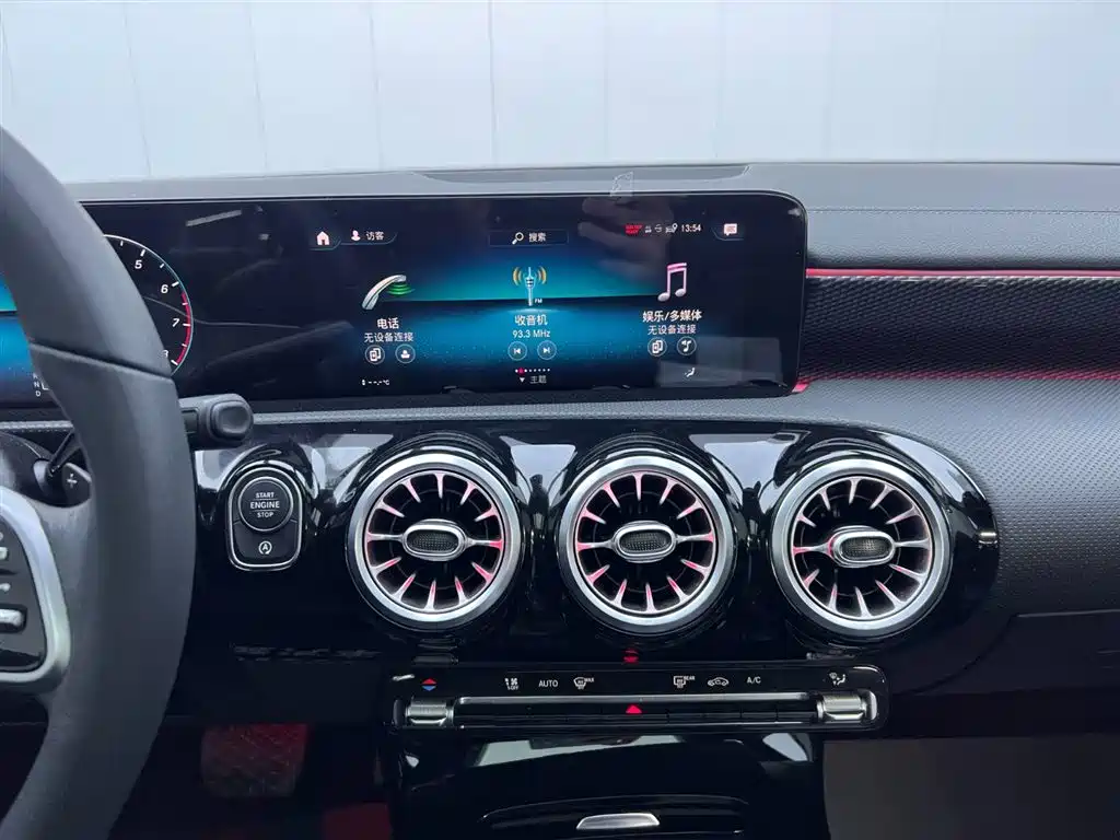 Mercedes-Benz A-Class 2022 — фото 23