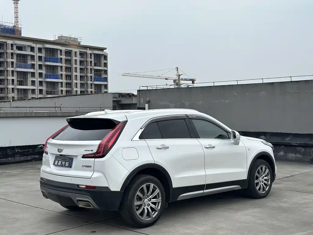 Cadillac XT4 2020 — фото 6