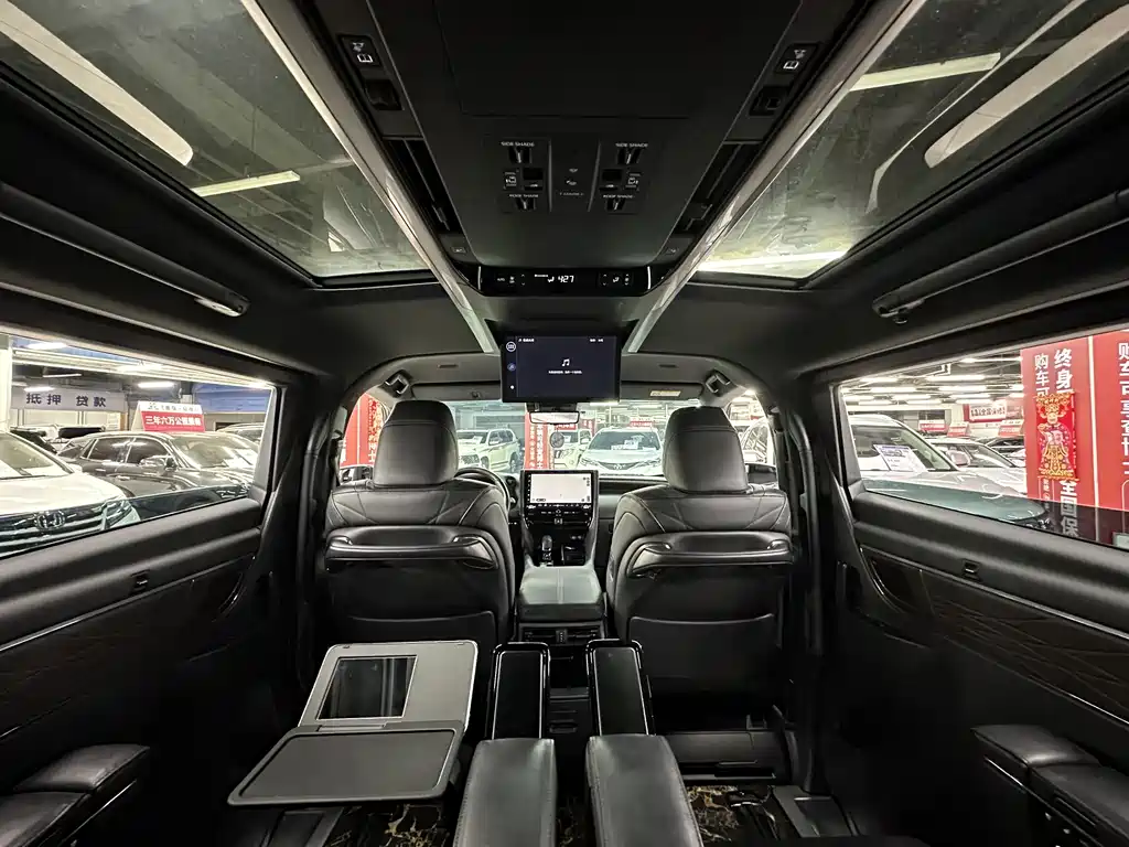 Toyota Vellfire 2024 — фото 26