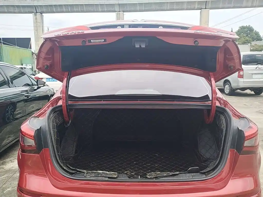 Changan Eado 2018 — фото 19