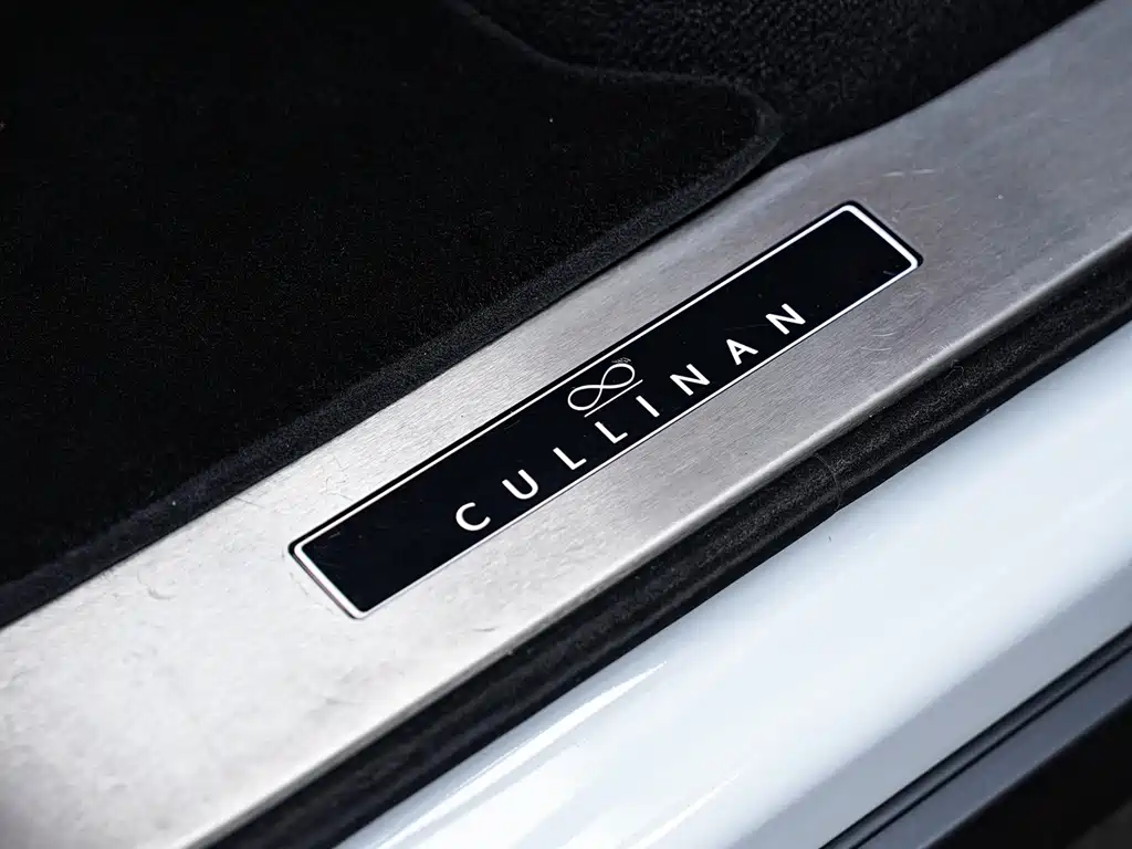 Rolls-Royce Cullinan 2021 — фото 14