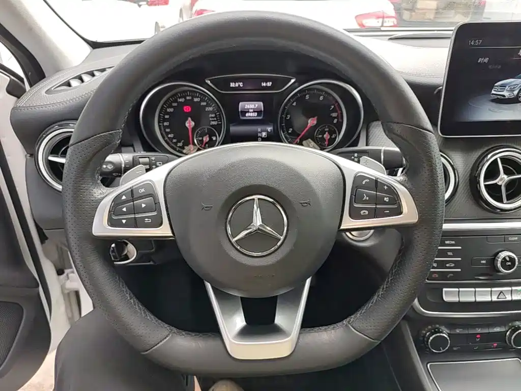 Mercedes-Benz GLA 2019 — фото 11