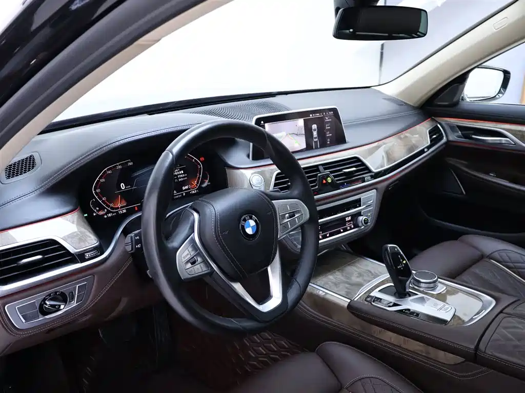 BMW 7 Series 2022 — фото 11