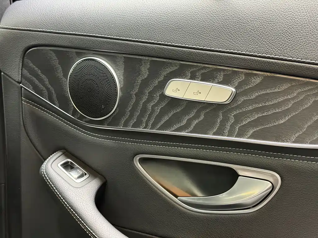 Mercedes-Benz C-Class 2019 — фото 17