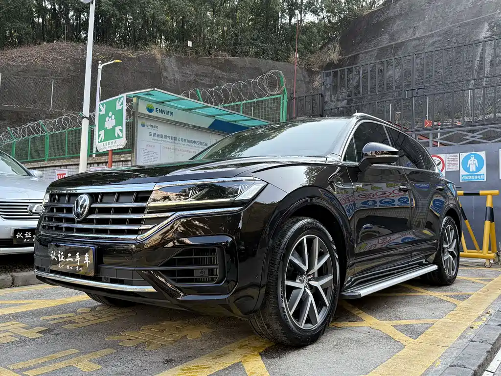 Volkswagen Touareg 2020 — фото 1