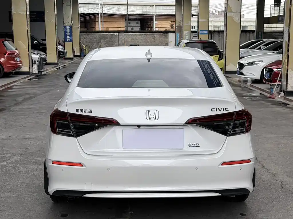 Honda Civic 2026 — фото 12