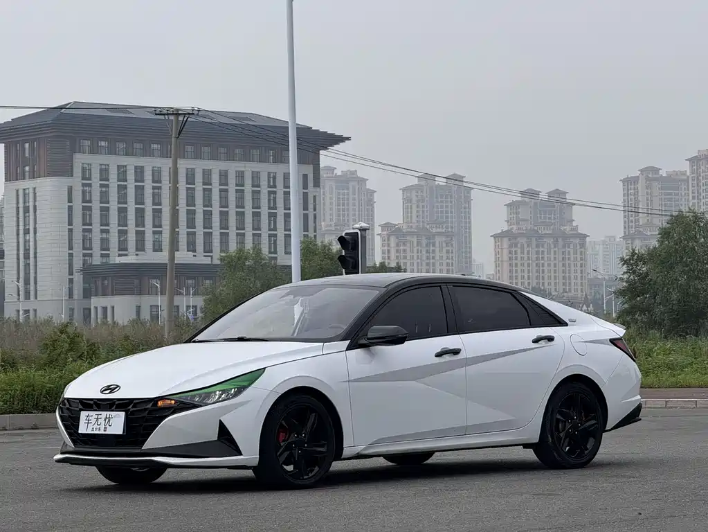 Hyundai Elantra 2023