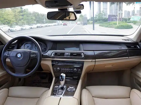 BMW 7 Series 2009
