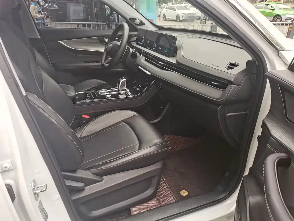 Chery Tiggo 8 PLUS 2023 — фото 7